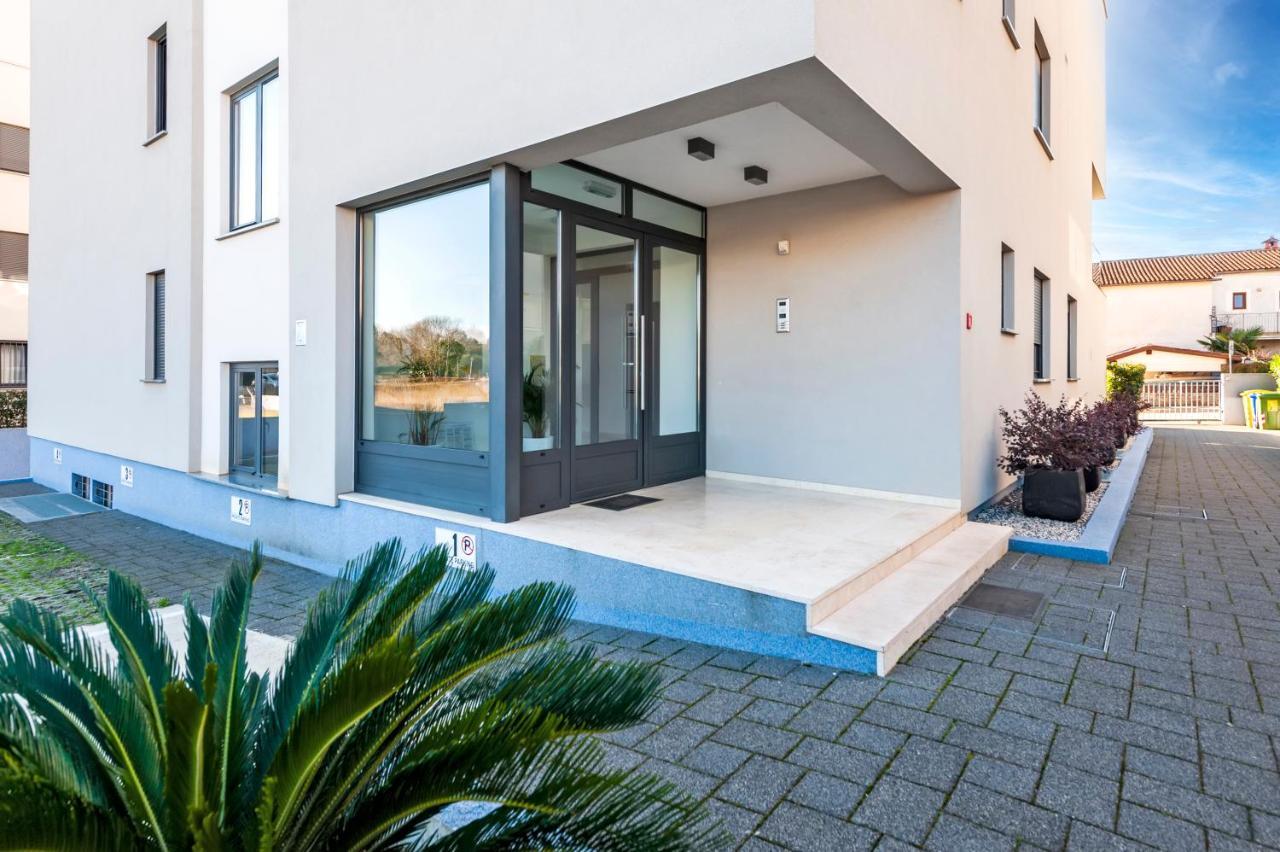 Sunny Day - Apartment With Parking Rovinj Exterior foto