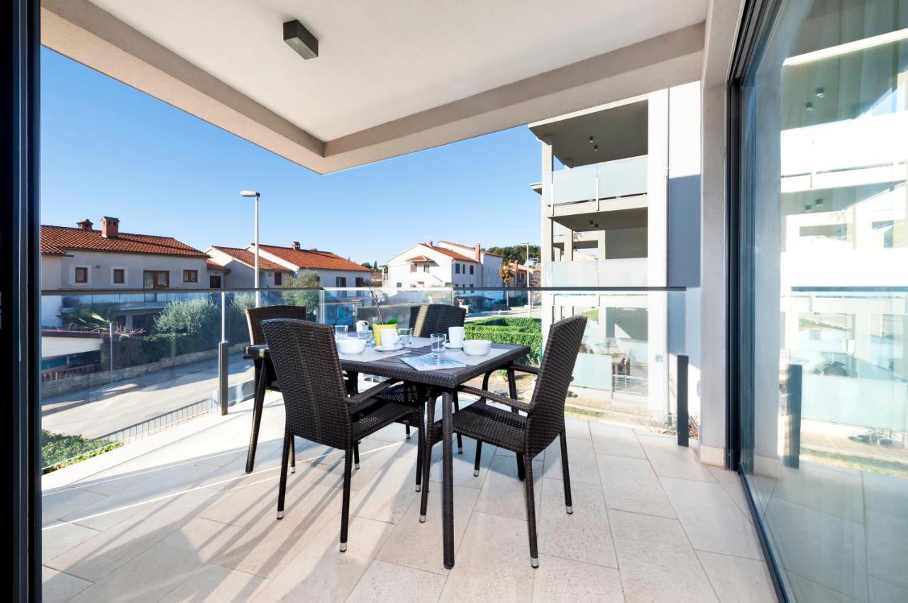 Sunny Day - Apartment With Parking Rovinj Exterior foto