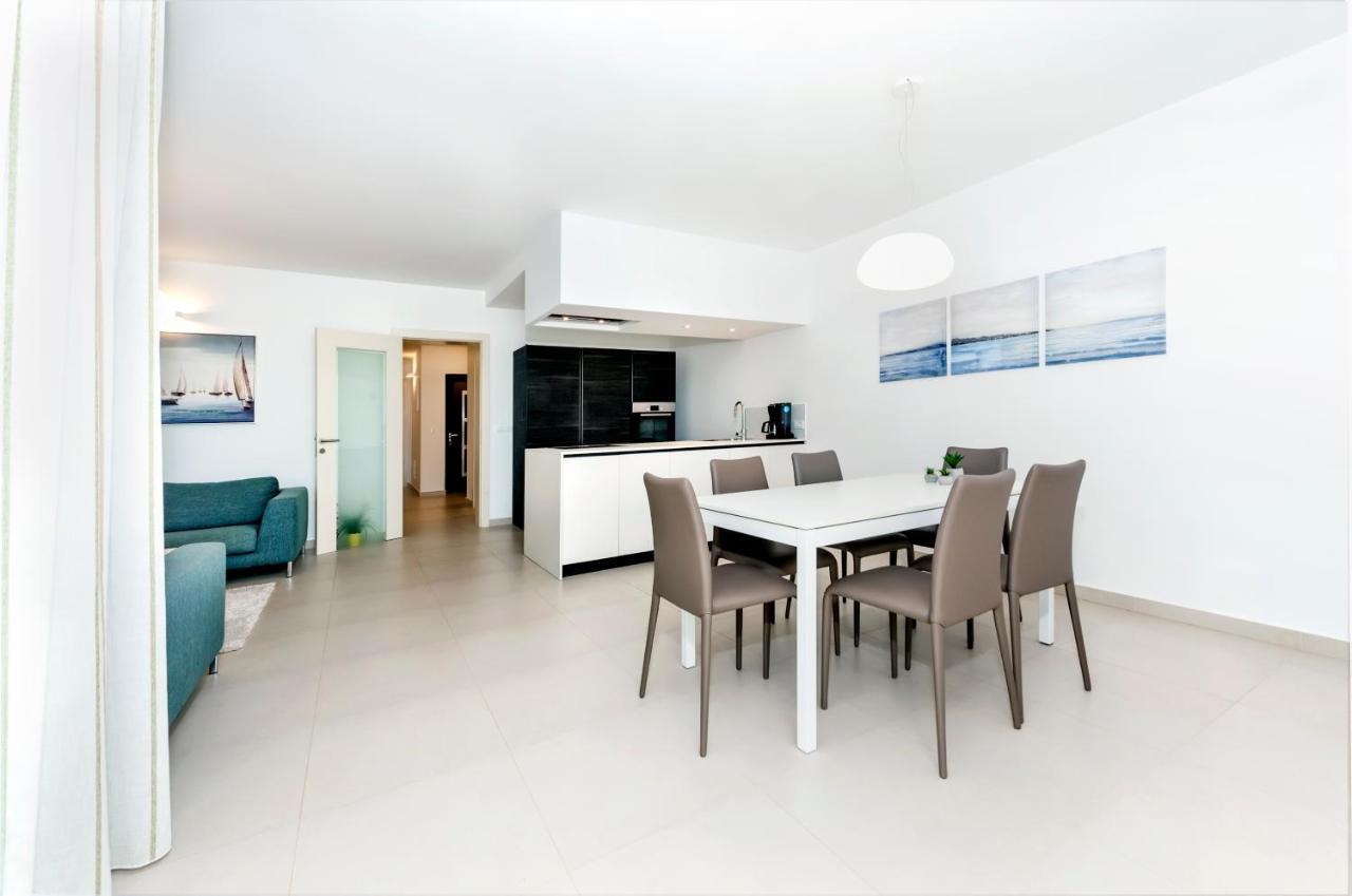Sunny Day - Apartment With Parking Rovinj Exterior foto